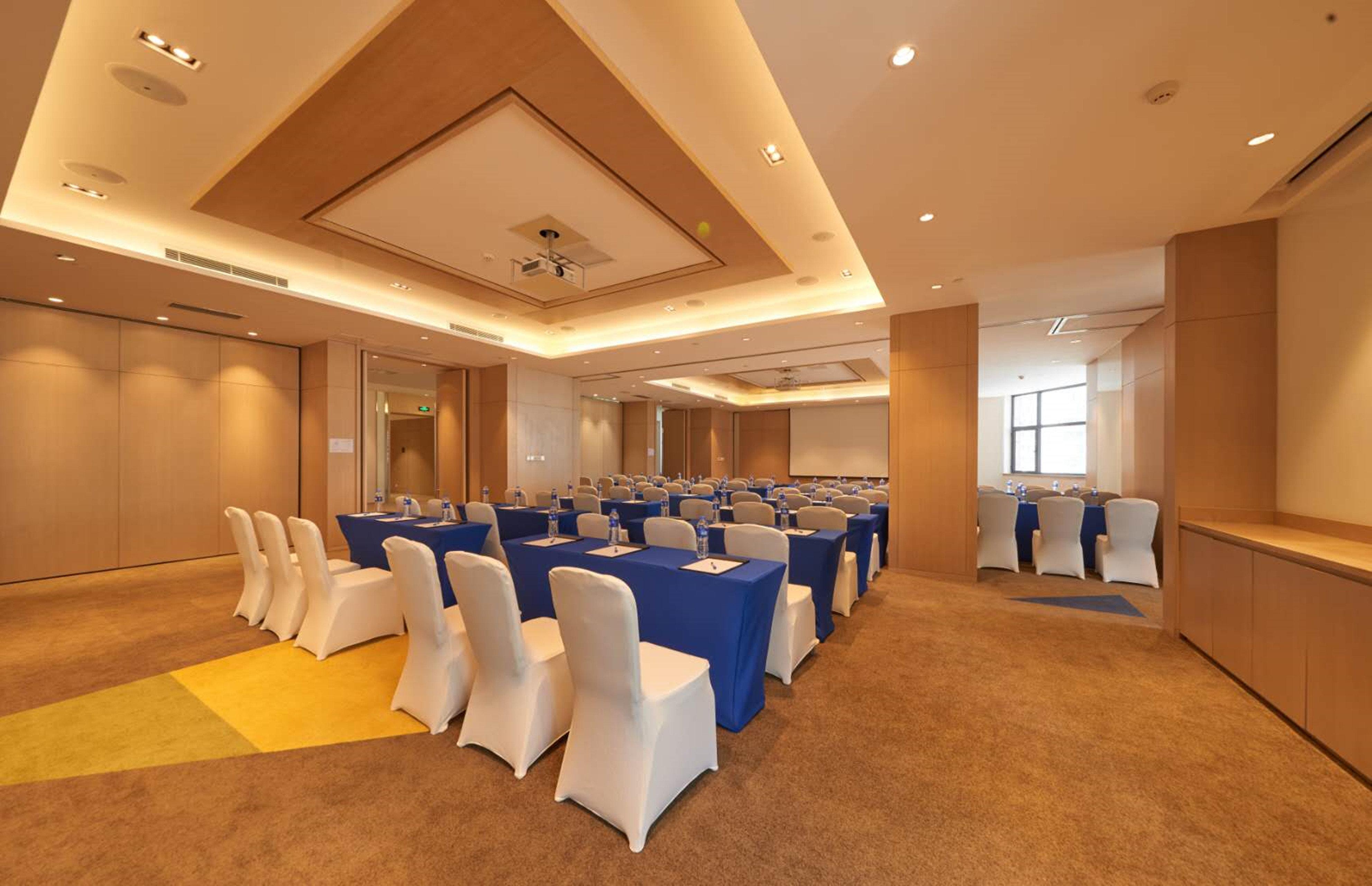 Express Zhenping By Ihg 3* Shanghai