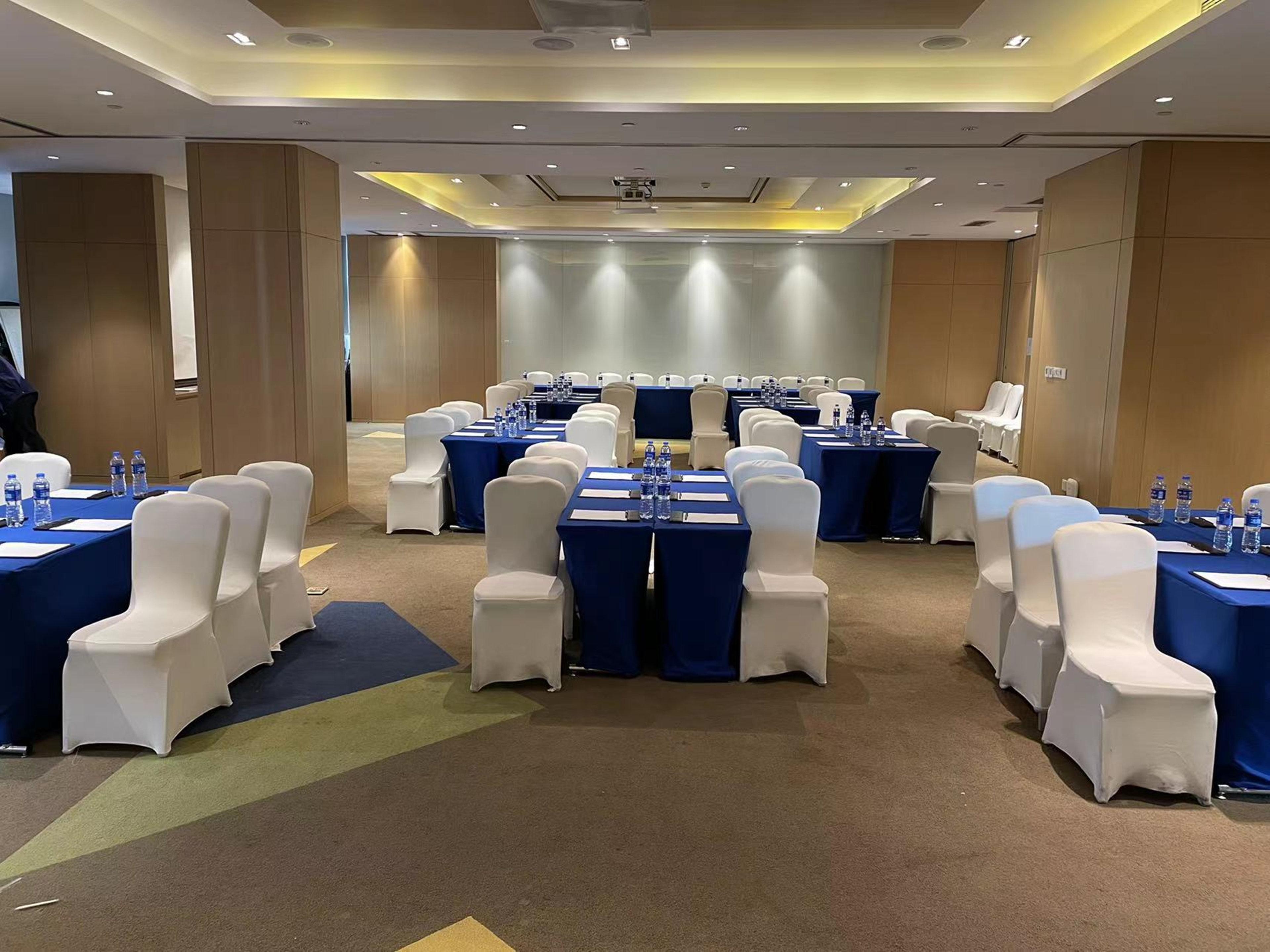 Hotel Express Zhenping By Ihg