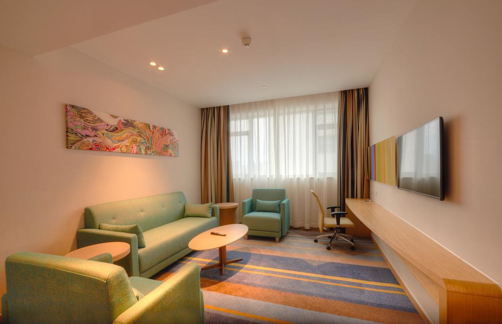 Hotel Express Zhenping By Ihg 3*