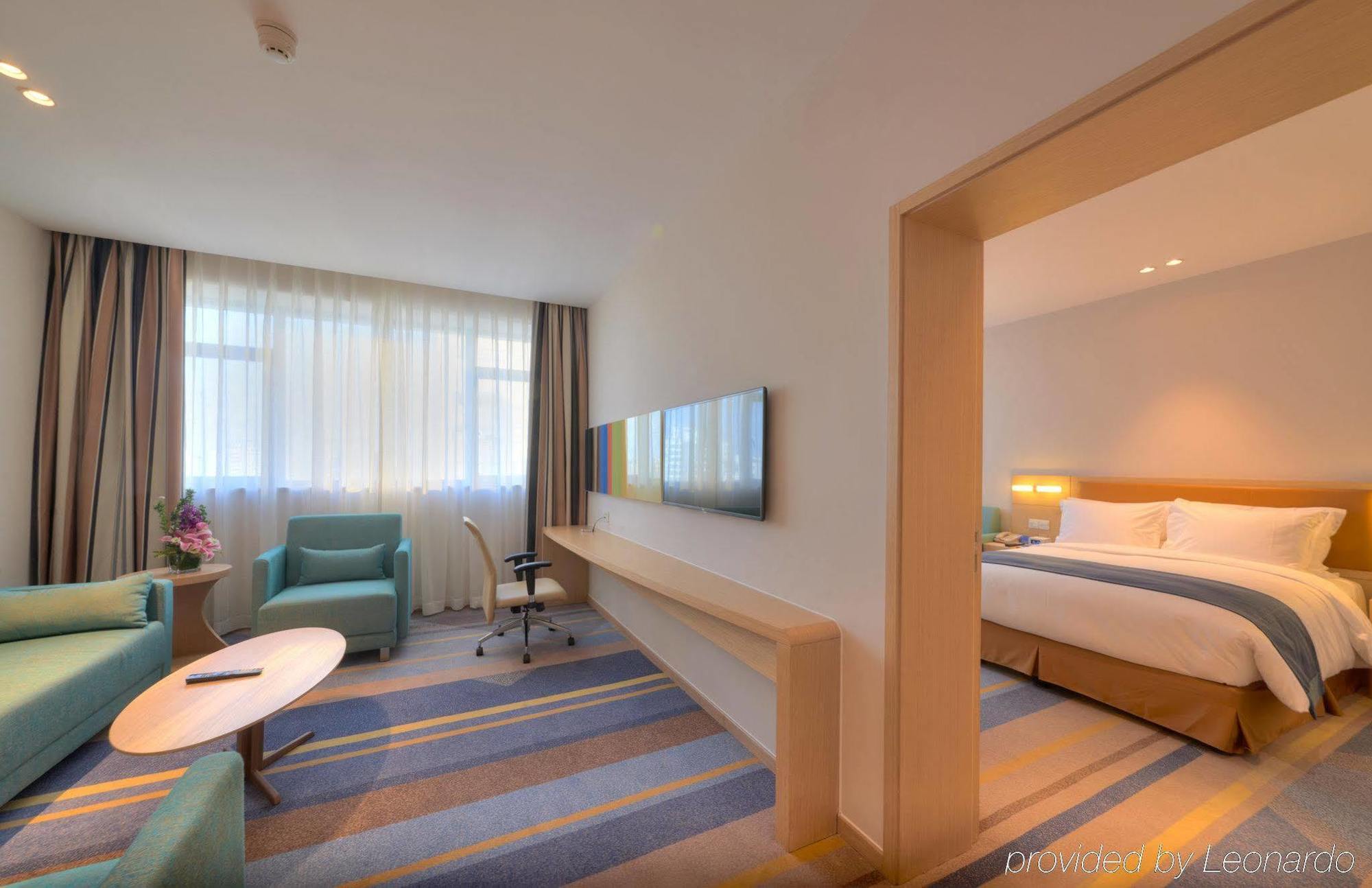 Express Zhenping By Ihg Hotel Shanghai