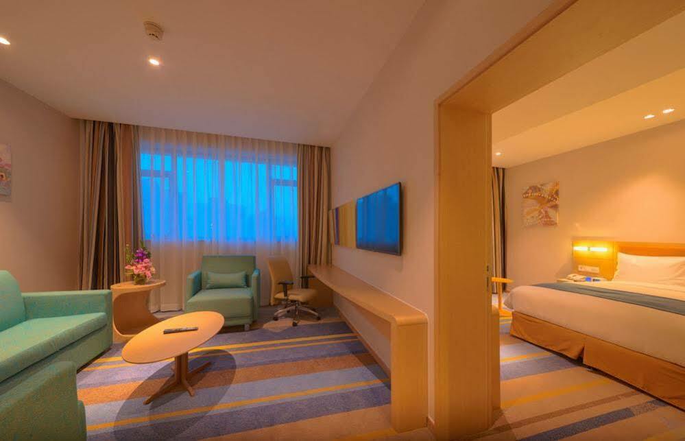 Express Zhenping By Ihg Hotel Shanghai